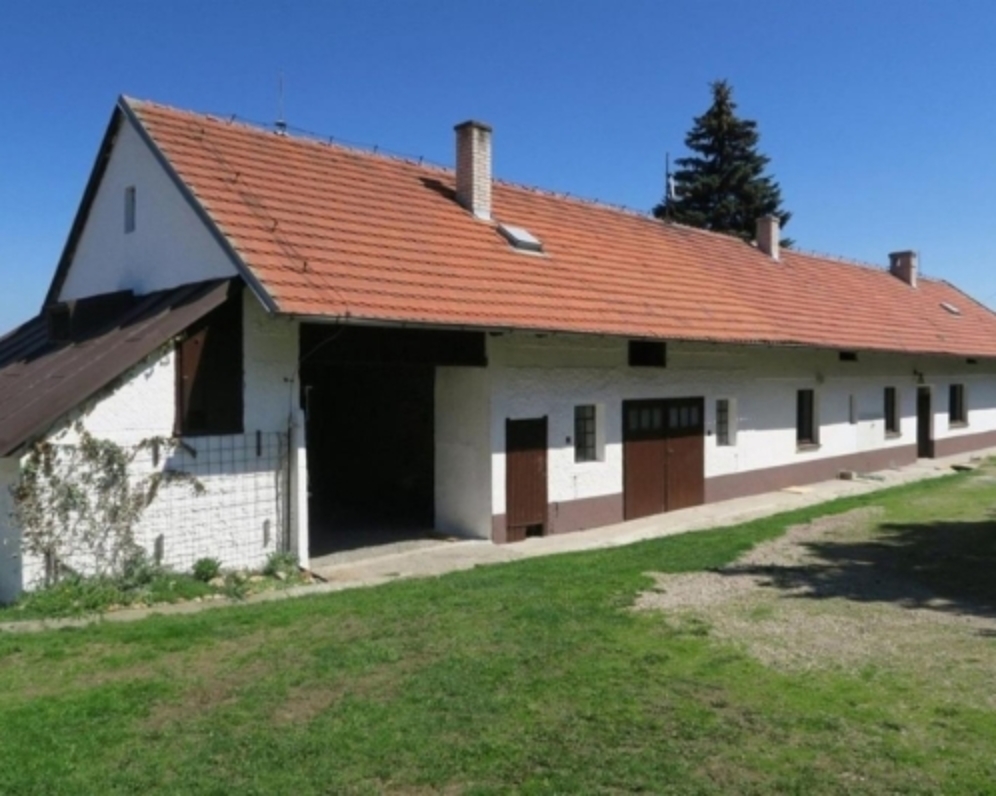 Uzavřená zemědělská usedlost v obci Černýš u Soutic, pozemek 6381 m2